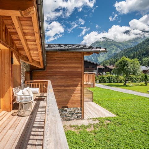 Enjoy a toasty cup of coffee on the balcony as you admire the view