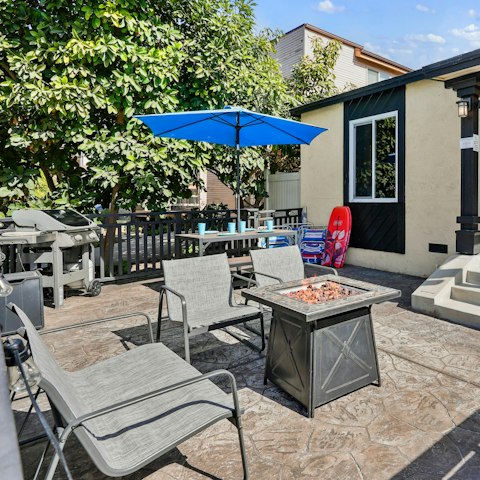 Gather around the firepit for a catch up over smores