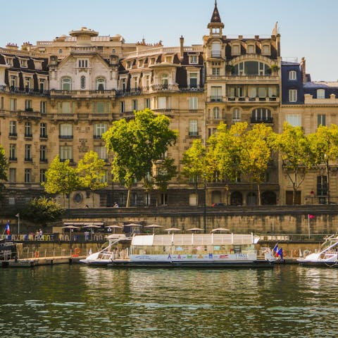 Cruise down the Seine as you take in the views of outstanding architecture