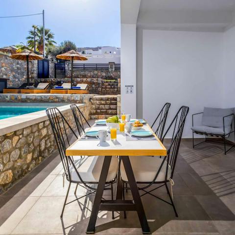 Find the perfect spot for Greek-inspired meals on the terrace