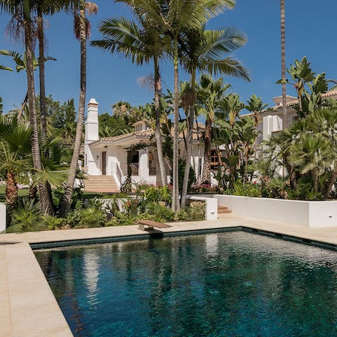 Practise your diving technique in the private swimming pool