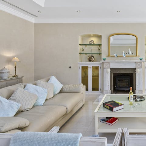 Cosy up in the classy lounge area and put the fire on on chilly winter evenings
