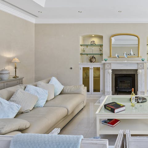 Cosy up in the classy lounge area and put the fire on on chilly winter evenings