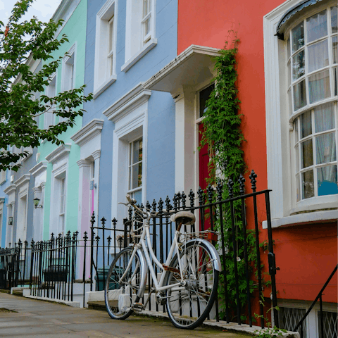 Be inspired while exploring the colourful streets of Notting Hill