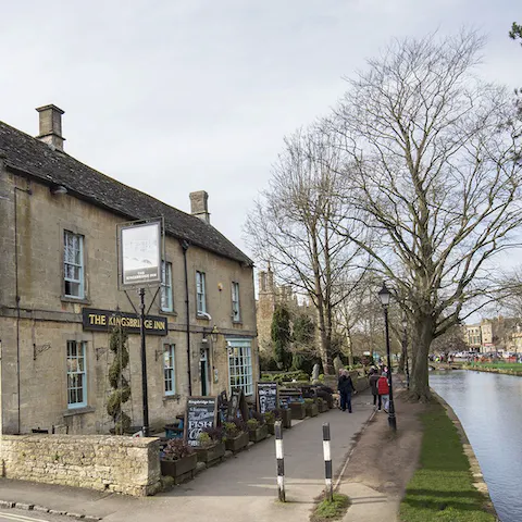 Enjoy a slap-up dinner in the Kingsbridge pub, less than 250 feet from your doorstep