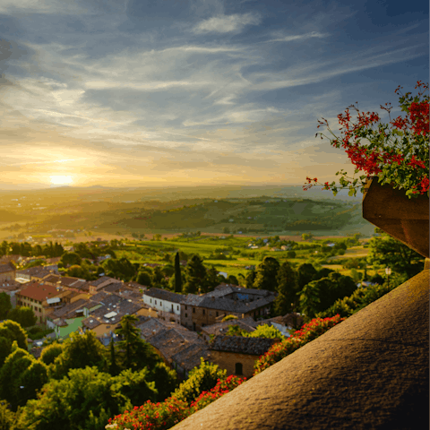 Head to 'The Balcony of Romagna' – the medieval borgo of Bertinoro is just 1km away