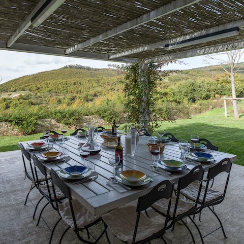 Enjoy lunch alfresco in the shade of the pergola