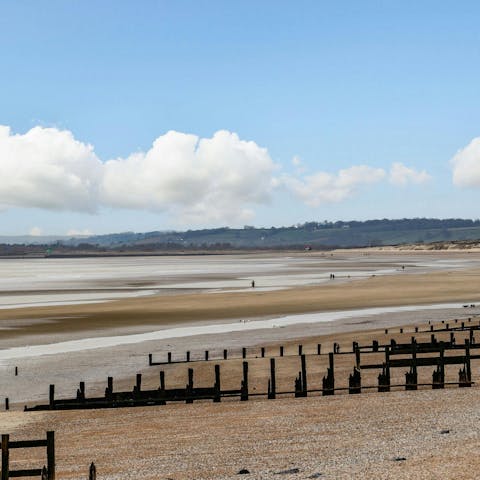 Feel renewed after a long seaside stroll in Camber