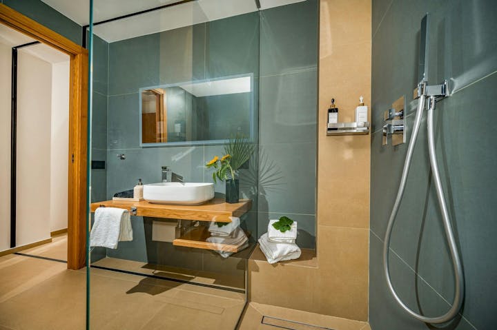 Bathroom photo