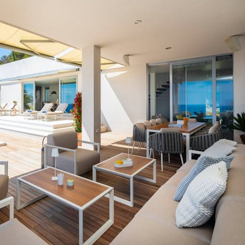 Savour blissful sunset drinks on the terrace