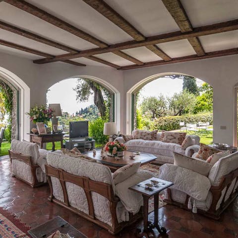 The splendidly integrated indoor-outdoor living space