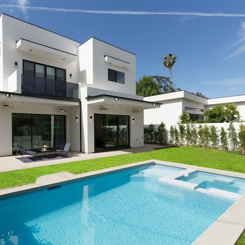 Plunge into the pool and cool off from the Californian sun