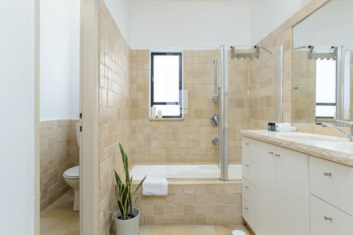 Bathroom photo