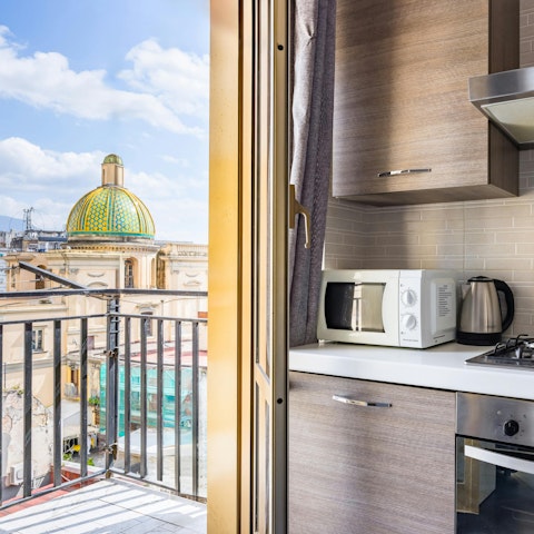 Cook alongside views of the surrounding city
