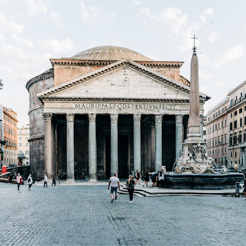 Discover the must-see Pantheon – a fifteen-minute walk away