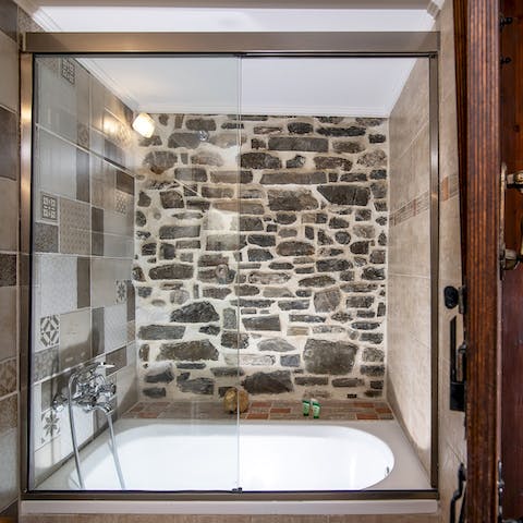 Enjoy a sumptuous bubble bath after a day of exploration