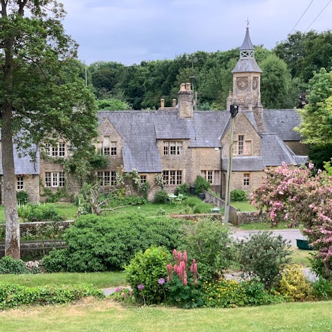 Explore picturesque Chipping Campden, a five-minute drive away