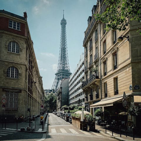 Amble through the city to the Eiffel Tower – a half-hour walk away