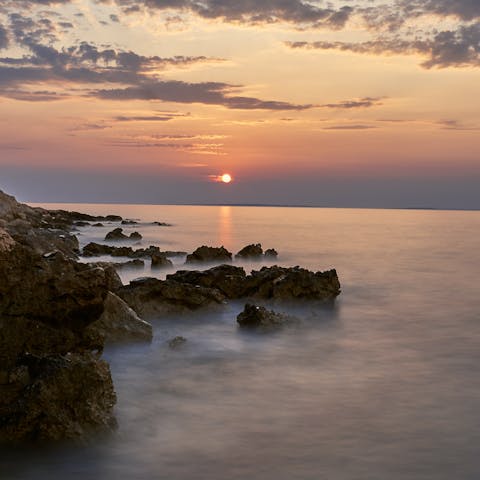 Discover the beaches of Vir's coastline – the closest is 700 metres away