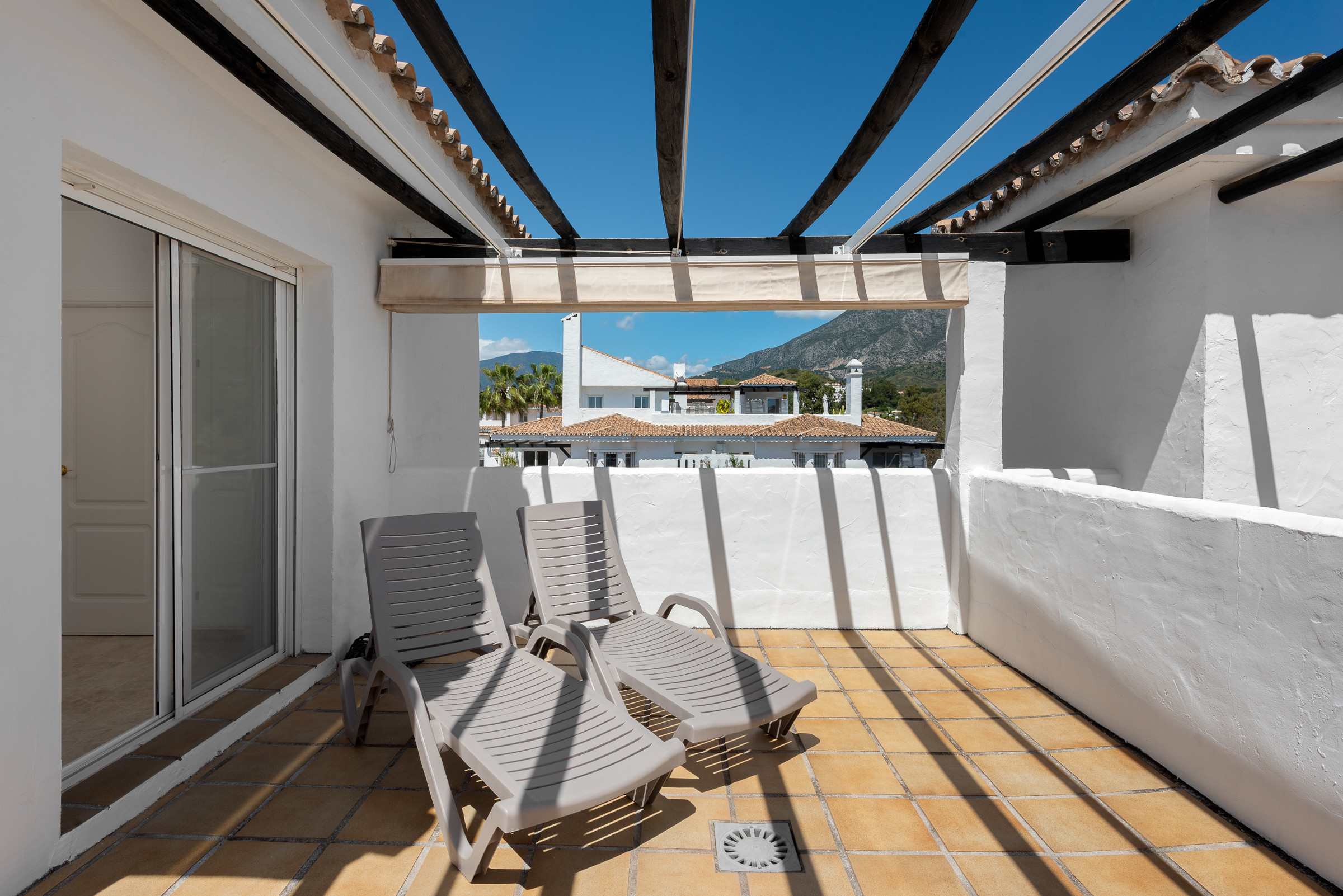Solar Naranjos