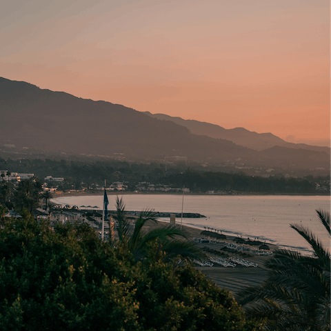Discover the famous marina, world-class golf courses and vibrant bars of Marbella