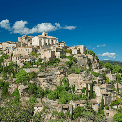 Venture out to discover the storied hilltop villages of the Luberon, all within easy reach