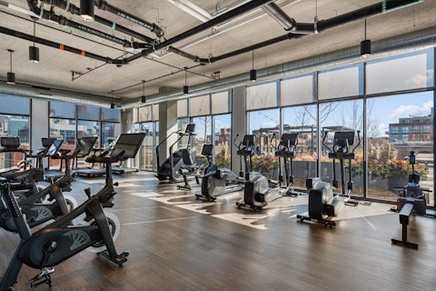 Train with the full sweep of Fulton Market's rooftops as your backdrop