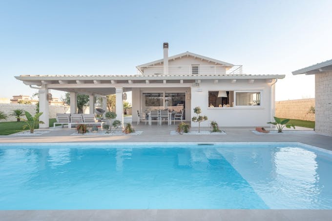 The Sicilian Breeze