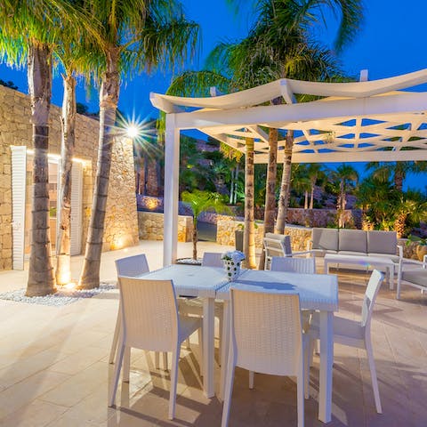 Eat your meals outside on the terrace