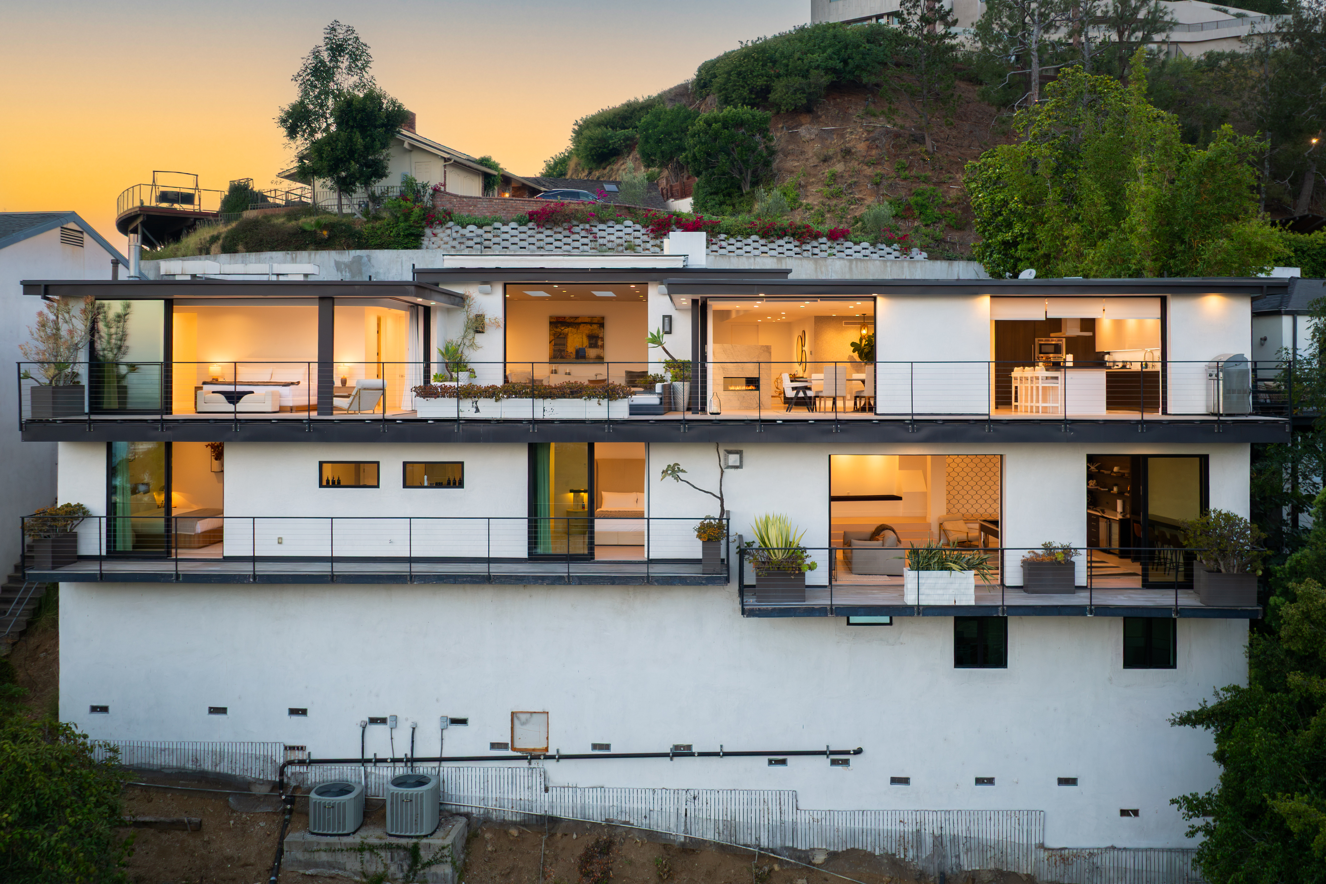 Stylish Peaktop Haven