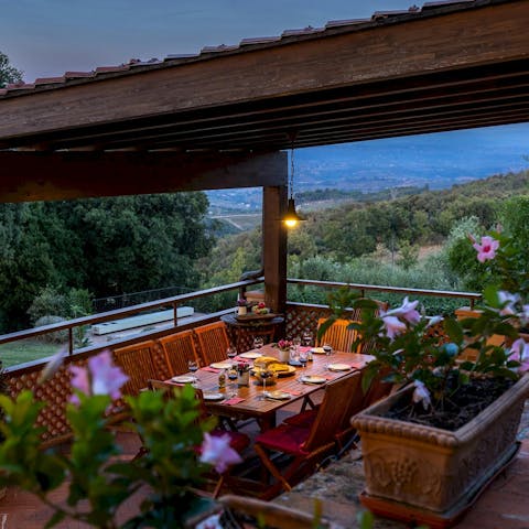 Tuck into an alfresco feast as the sun goes down