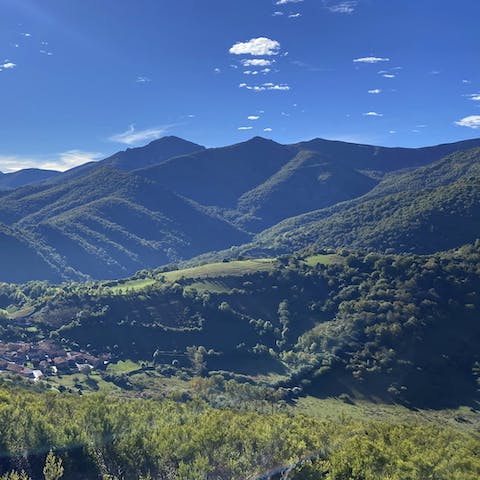 Put your boots on and hike the nearby Navariegas brañas trail