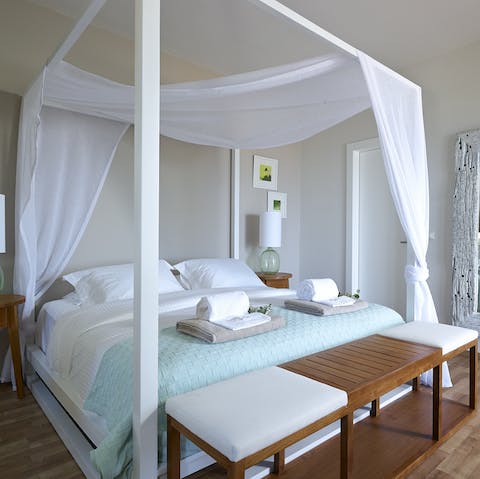 The beautiful four-poster bed