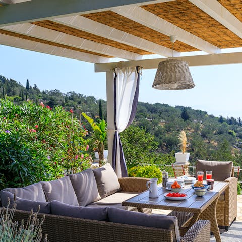 Lay the table for lazy brunches with dazzling sea views on the side