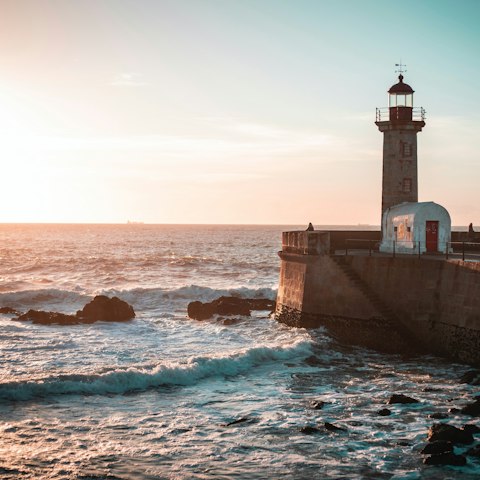 Discover the beautiful seafront location of Foz do Douro