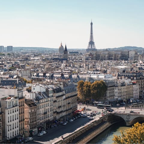 Stay just a half an hour train away from the centre of Paris