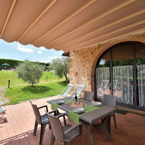 Enjoy some panzanella in the shade of the private terrace