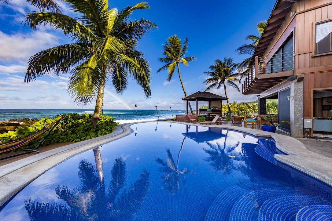 Where the Pool Meets Pacific