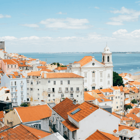 Explore landmarks on foot from this centrally-based home