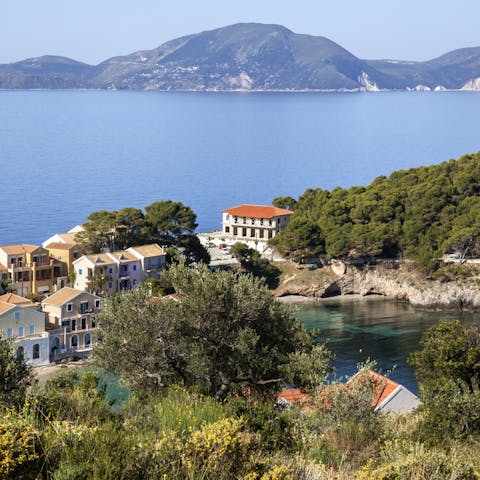 Be surrounded by the bay, pine forests and a hike to the old lighthouse