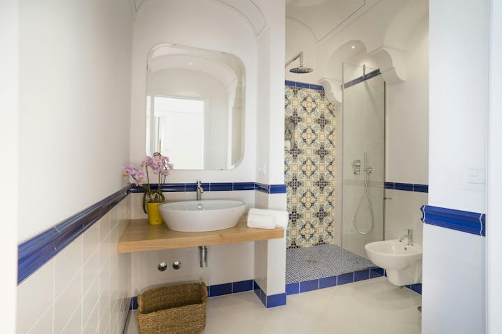 Bathroom photo