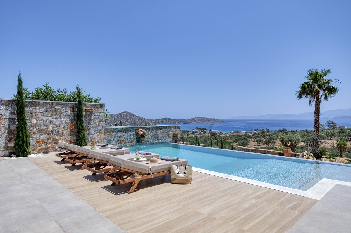 Infinity Bay Villa