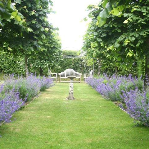 Wander through the gorgeous manicured Gotha Gardens – guests are free to roam the grounds