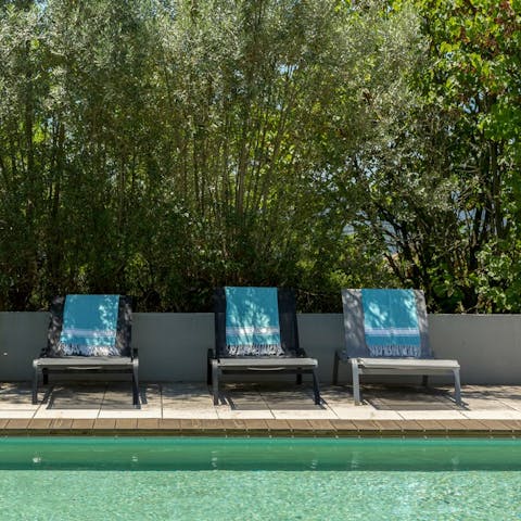 Stretch out by the pool, surrounded by rolling Provençal countryside