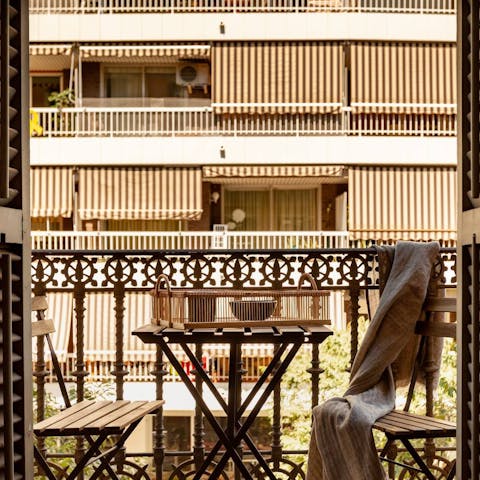 Enjoy your morning coffee outside on the pretty balcony