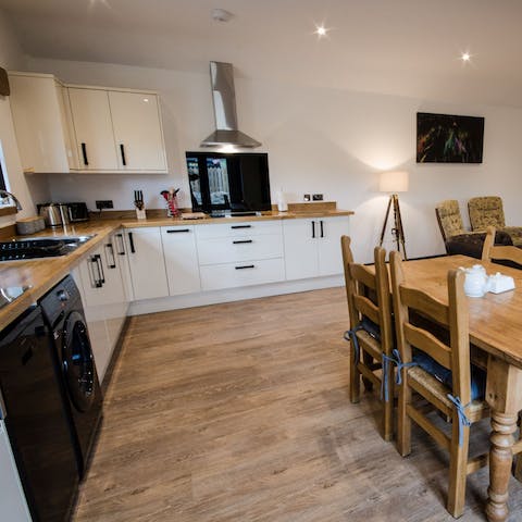 Make the most of the large corner kitchen and whip up a seafood feast