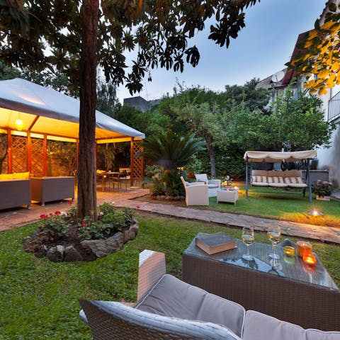 Head to the big shared garden for an evening spirtz or two