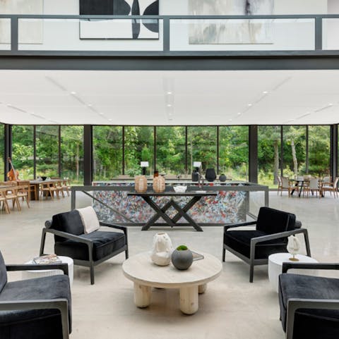 Serve your favourite evening drinks in the living room