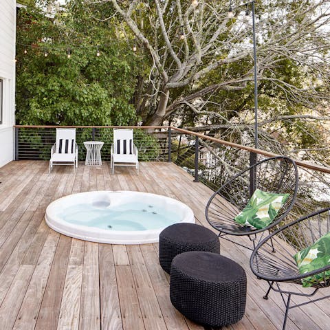 Soak in the sunken hot tub after a day of California sightseeing