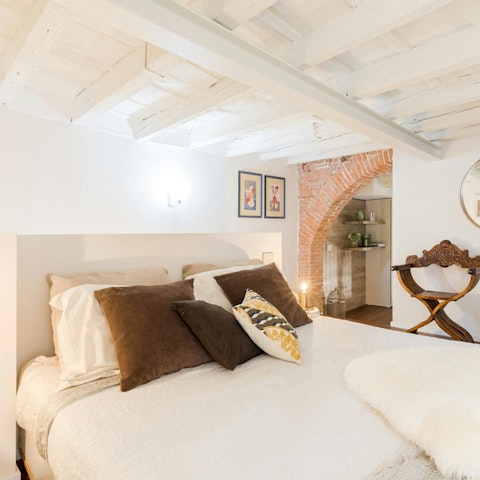 Sleep well in the comfortable bedroom